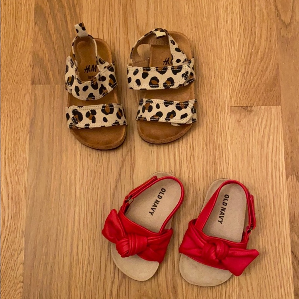 NWOT- never worn 6-12m (2 pairs!!)